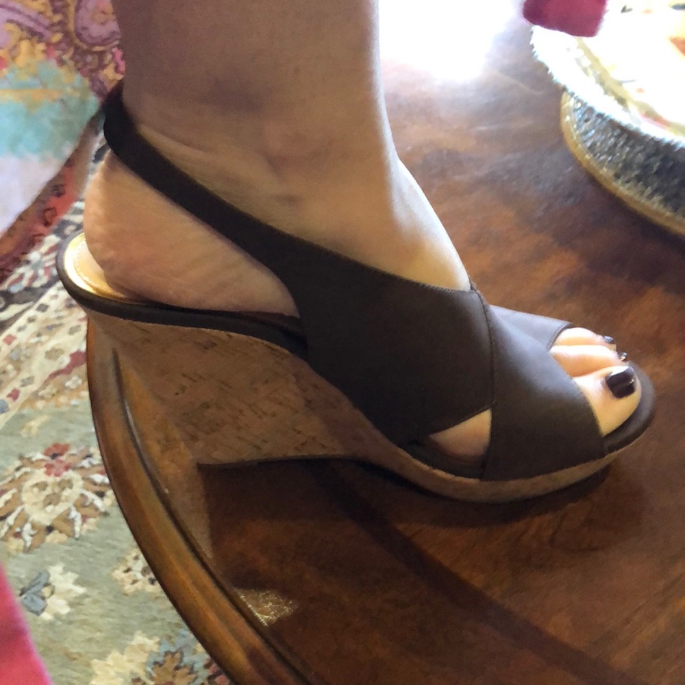 Jessica Simpson Wedges Size 9 1/2 medium width - Picture 6 of 6